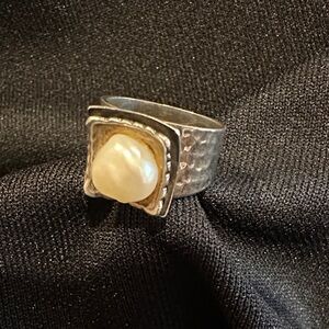 Silpada Hammered Silver and Freshwater Pearl Ring R0798. Size 7